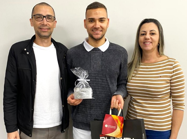 Dia de celebrar a trajetória do Gabriel.